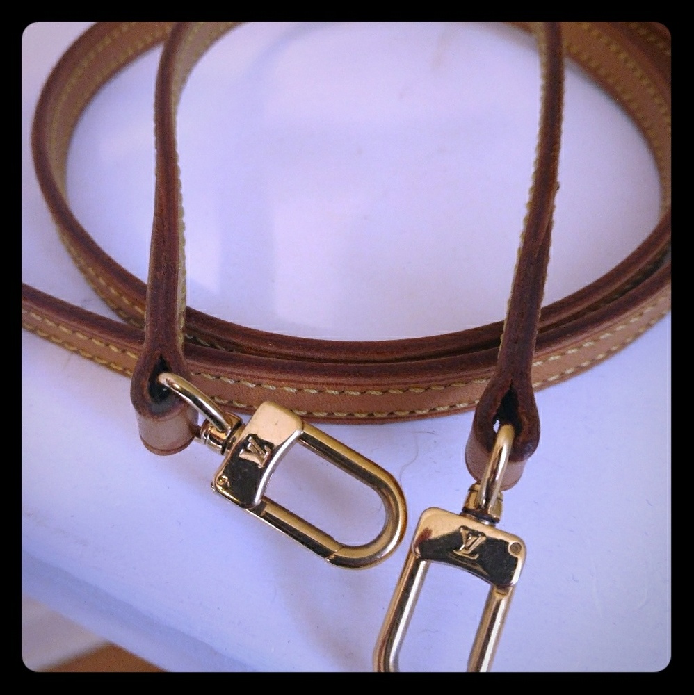 Authentic louis Vuitton Eva strap